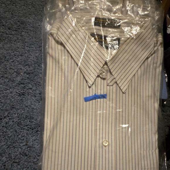 Holiday Sales! Men's designer casual & dress shirts, NWT - Picture 6 of 8